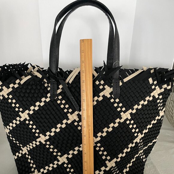 JUST REDUCED! NWT NAGHEDI Bahama Travel Large Travel Tote - Picture 9 of 14